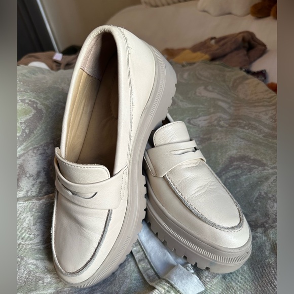 Anthropologie Cream Loafers - Picture 3 of 10
